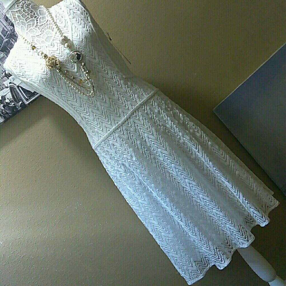 Vintage Style Chevron Lace Dress